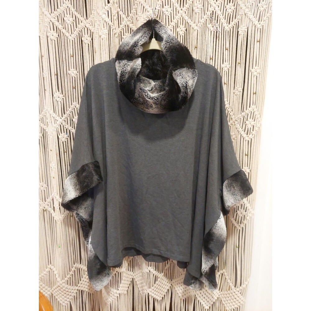 Saks Fifth Avenue Faux Fur Trim Gray Knit Poncho Size M